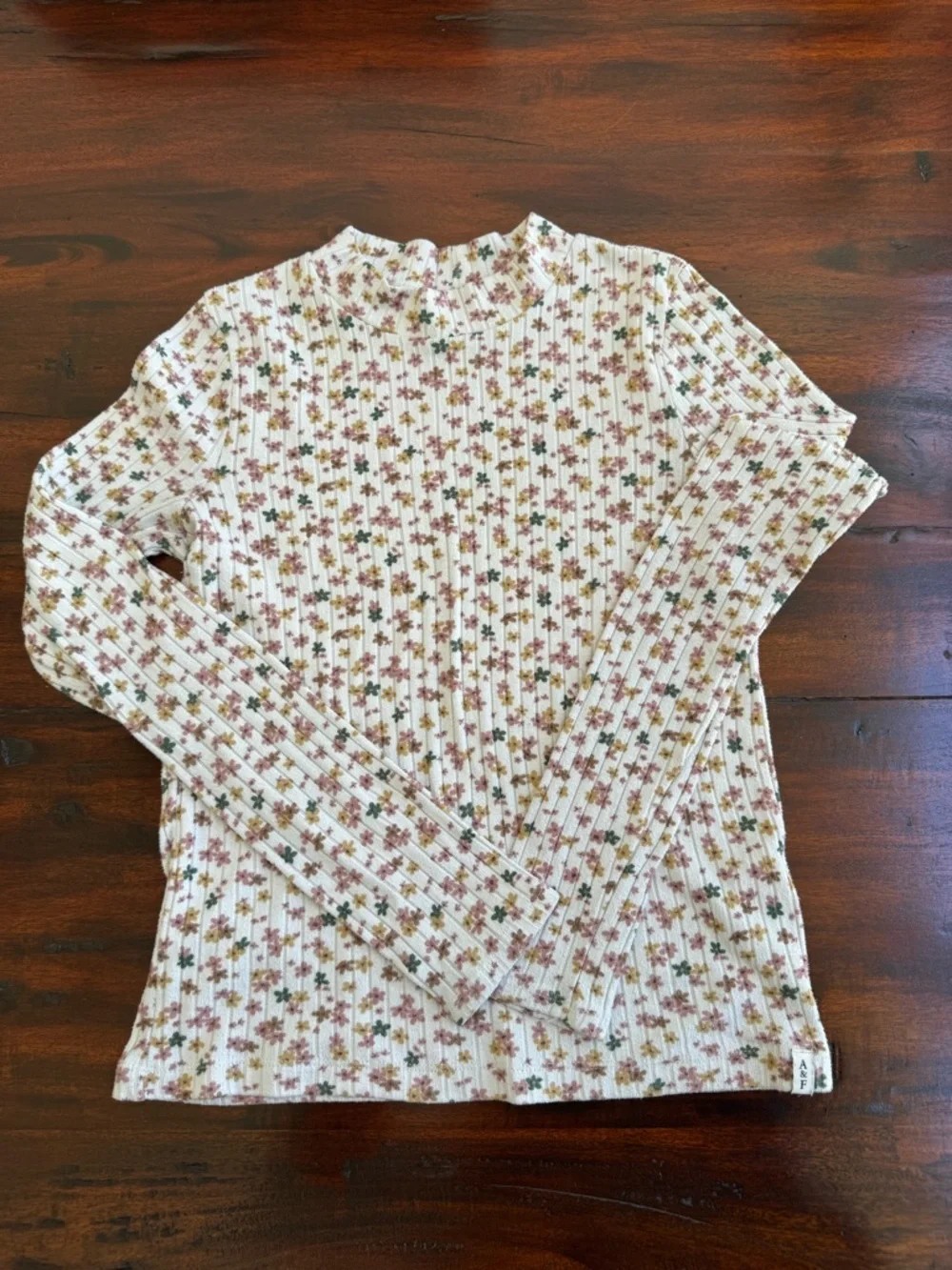 Abercrombie kids bundle of 5 items size 13/14